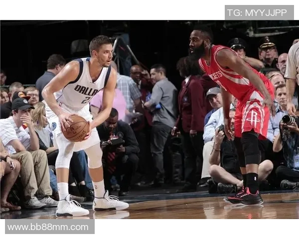 火箭与小牛G1第二节精彩对决分析与战术解读