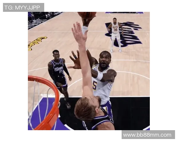 湖人露出两大危险！里夫斯没退路，艾顿要做到两事，八村两人也成要害